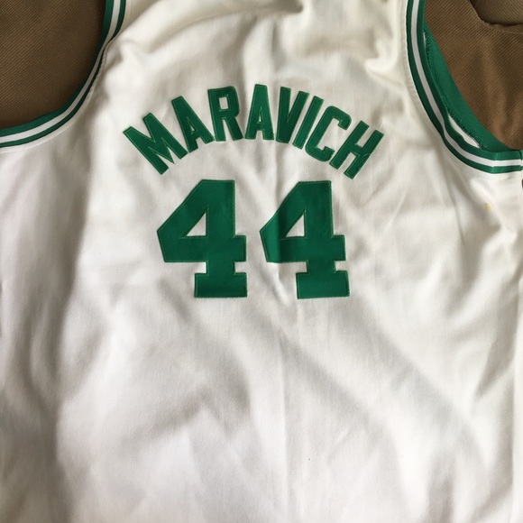 pistol pete celtics jersey